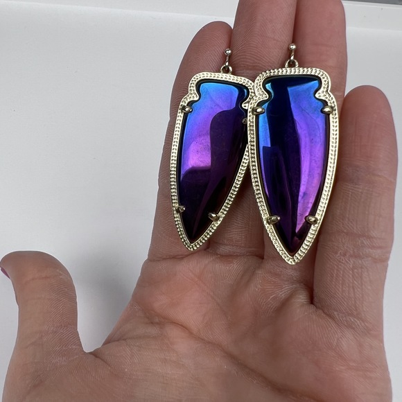 Kendra Scott Skylar Gold Arrowhead Earing Reversable Black-Irridescent w/ Duster - Picture 7 of 7